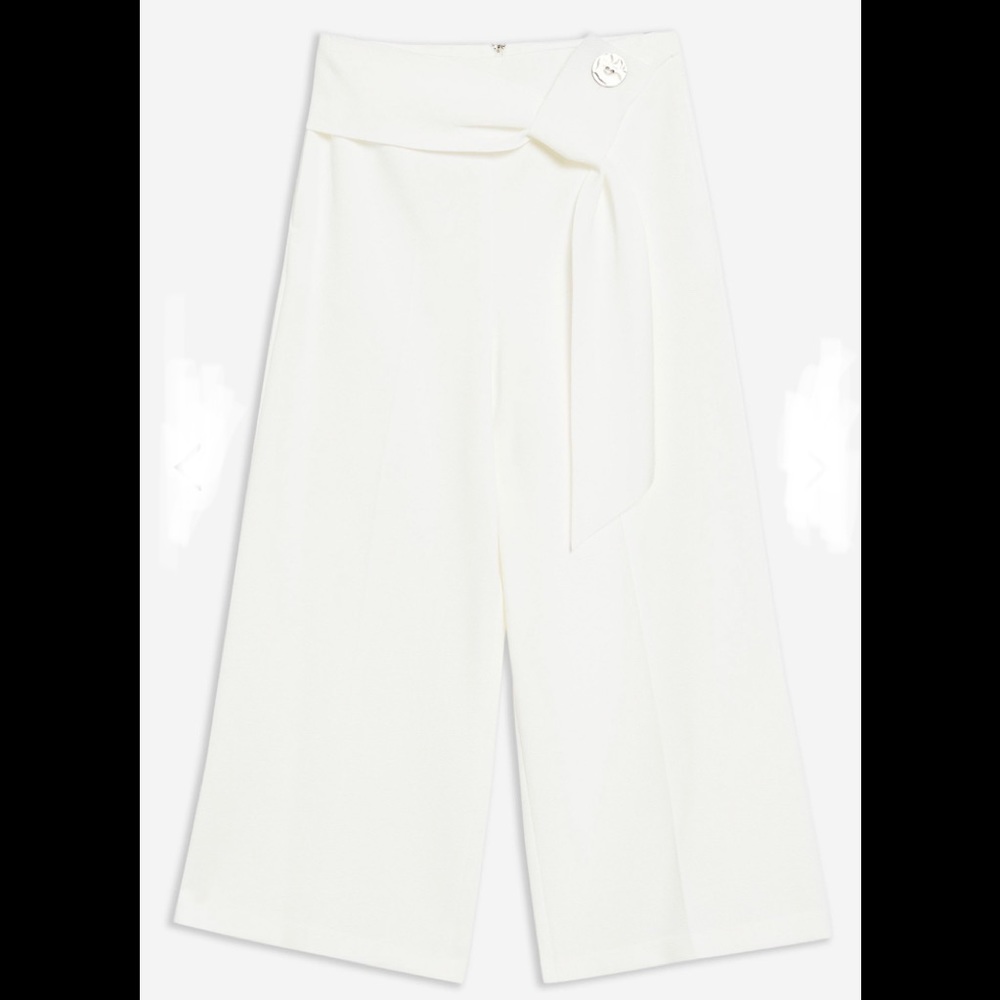 Crop White Capris